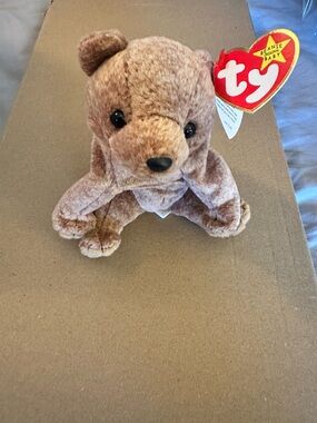 Ty Beanie Baby- Beanie Babies Collection NWT Pecan 1999